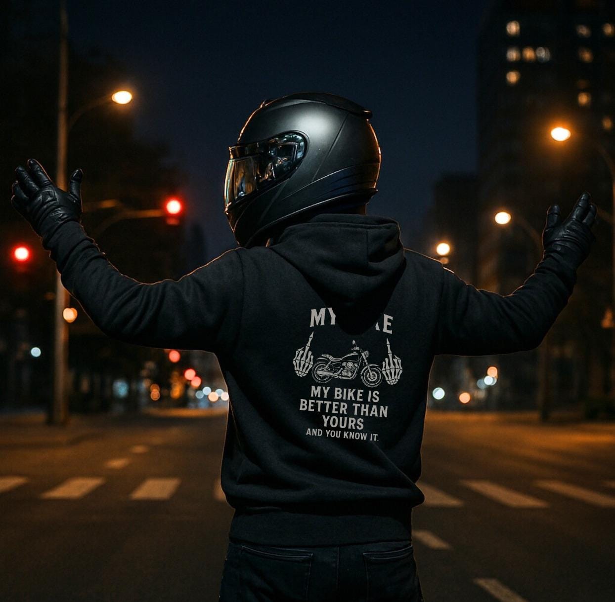 "Sudadera 100% algodón con bordado en peño y puño izquierdo, y estampado en la espalda.
En color negro - 100% cotton sweatshirt with embroidery on the chest and left cuff, and print on the back.
In black"