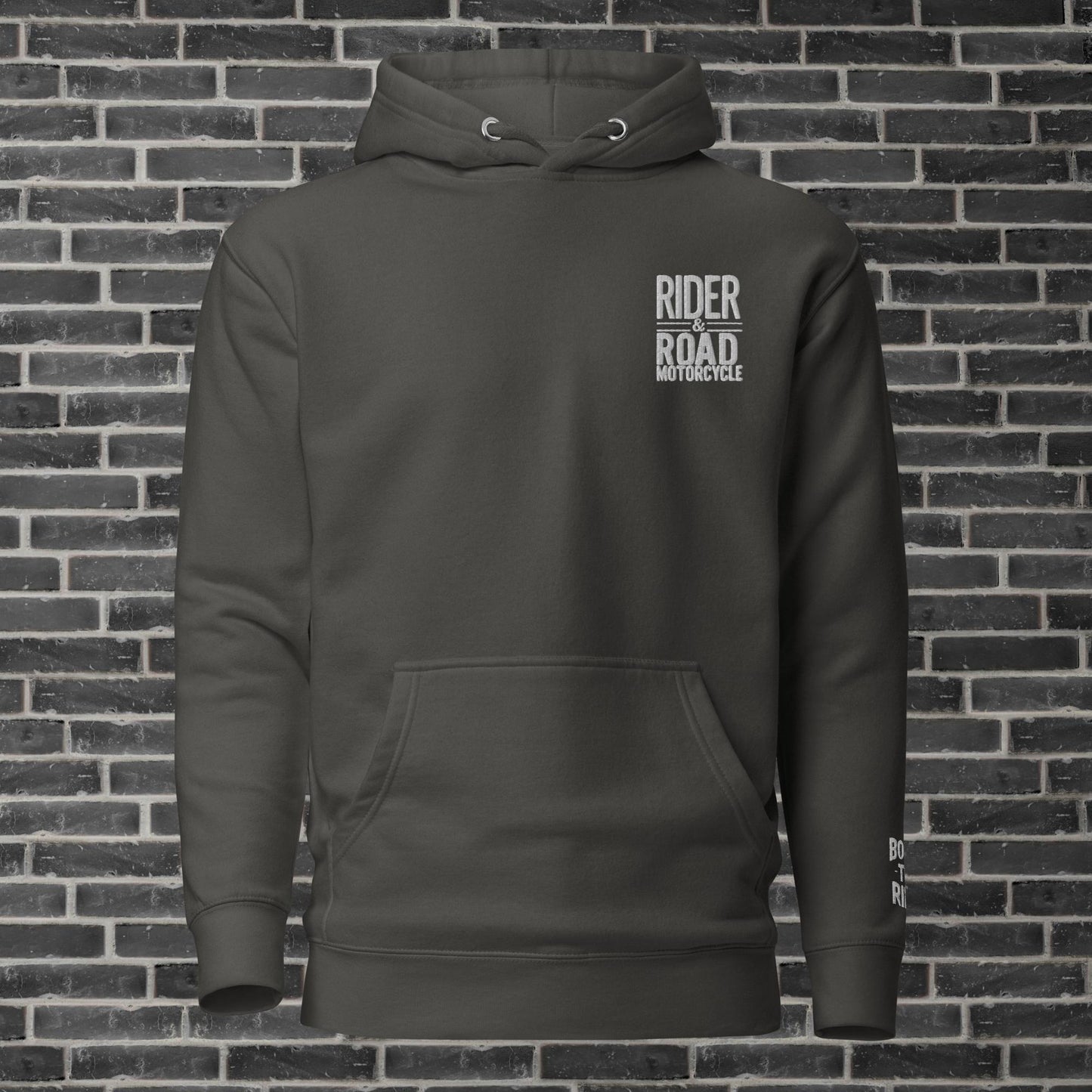 "Sudadera 100% algodón con bordado en peño y puño izquierdo, y estampado en la espalda.
En color gris- 100% cotton sweatshirt with embroidery on the chest and left cuff, and print on the back.
In gray"
