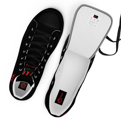 "Zapatillas altas en cuero sintético negro con suela negra, suela gruesa y diseño agresivo para moteros y moteras, con palabras We Are Warriors en el lateral en rojo intenso - High-top trainers in black synthetic leather with black soles, thick soles and an aggressive design for motorcyclists, with the words “We Are Warriors” in bright red on the side"